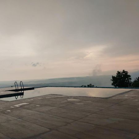 Whiteflower Mountain Resort Perintalmanna Экстерьер фото